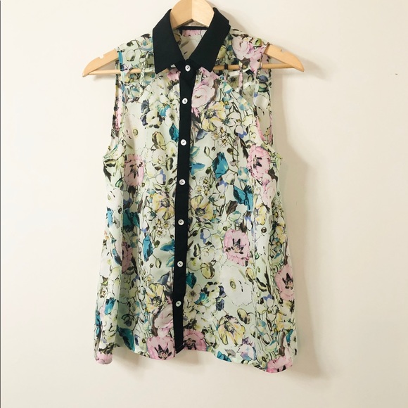 Love Tree Sleeveless Blouse - Picture 2 of 9